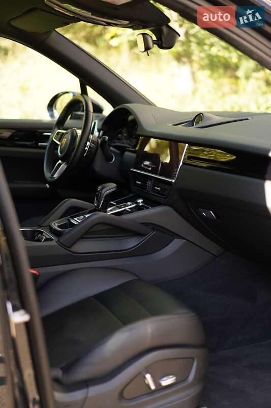 Позашляховик / Кросовер Porsche Cayenne 2018 в Києві