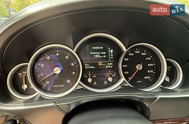 Внедорожник / Кроссовер Porsche Cayenne 2006 в 