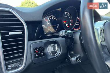 Внедорожник / Кроссовер Porsche Cayenne 2019 в 