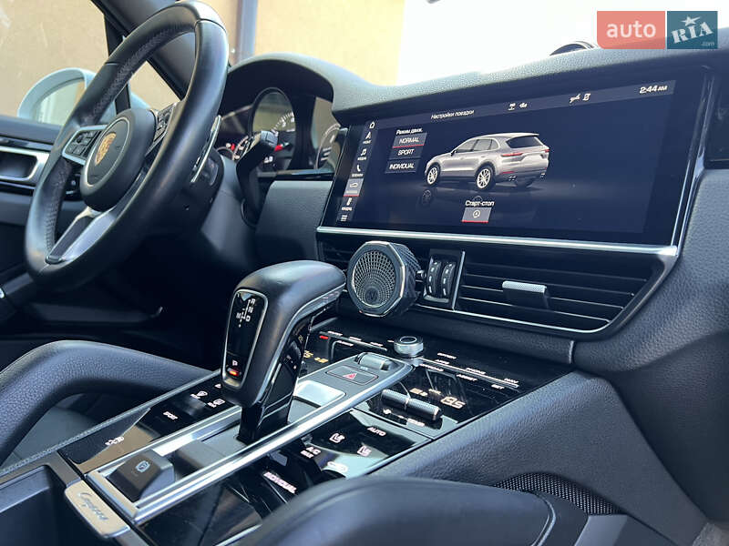 Внедорожник / Кроссовер Porsche Cayenne 2019 в Днепре