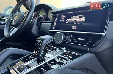 Внедорожник / Кроссовер Porsche Cayenne 2019 в 