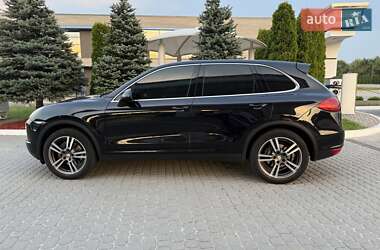 Внедорожник / Кроссовер Porsche Cayenne 2010 в 