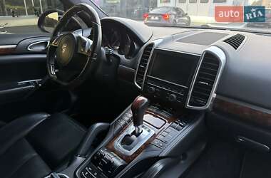 Внедорожник / Кроссовер Porsche Cayenne 2010 в 