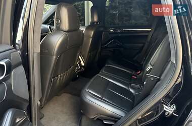 Внедорожник / Кроссовер Porsche Cayenne 2010 в 