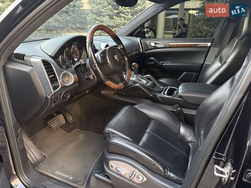 Внедорожник / Кроссовер Porsche Cayenne 2010 в Львове фото 13 Внедорожник / Кроссовер Porsche Cayenne 2010 в Львове