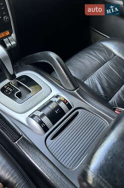 Внедорожник / Кроссовер Porsche Cayenne 2004 в 