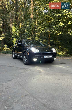 Внедорожник / Кроссовер Porsche Cayenne 2004 в 