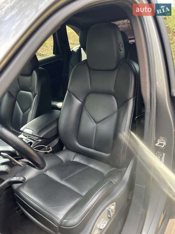 Внедорожник / Кроссовер Porsche Cayenne 2015 в Кременчуге