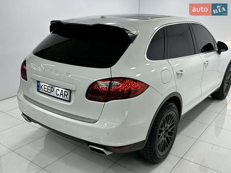 Позашляховик / Кросовер Porsche Cayenne 2013 в Одесі