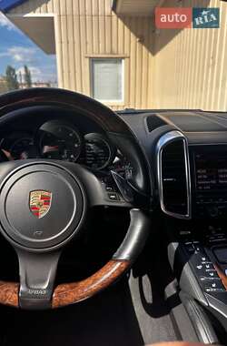 Внедорожник / Кроссовер Porsche Cayenne 2013 в 