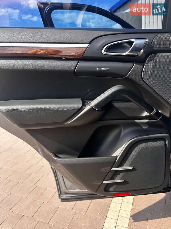 Внедорожник / Кроссовер Porsche Cayenne 2013 в Полтаве фото 18 Внедорожник / Кроссовер Porsche Cayenne 2013 в Полтаве