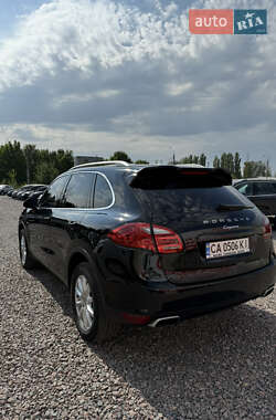Позашляховик / Кросовер Porsche Cayenne 2011 в 
