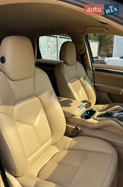 Позашляховик / Кросовер Porsche Cayenne 2011 в 