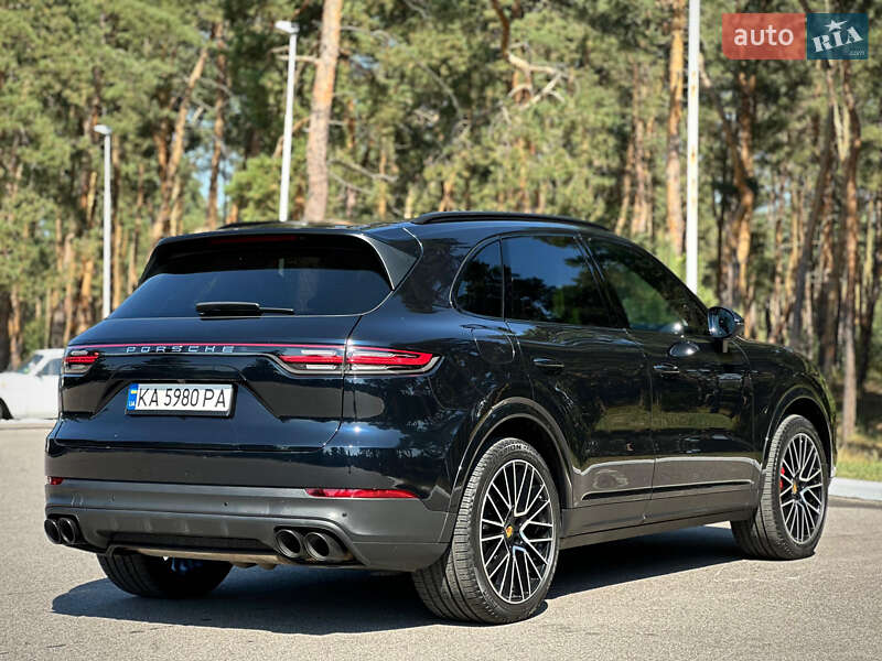 Позашляховик / Кросовер Porsche Cayenne 2019 в Києві