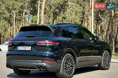 Позашляховик / Кросовер Porsche Cayenne 2019 в 
