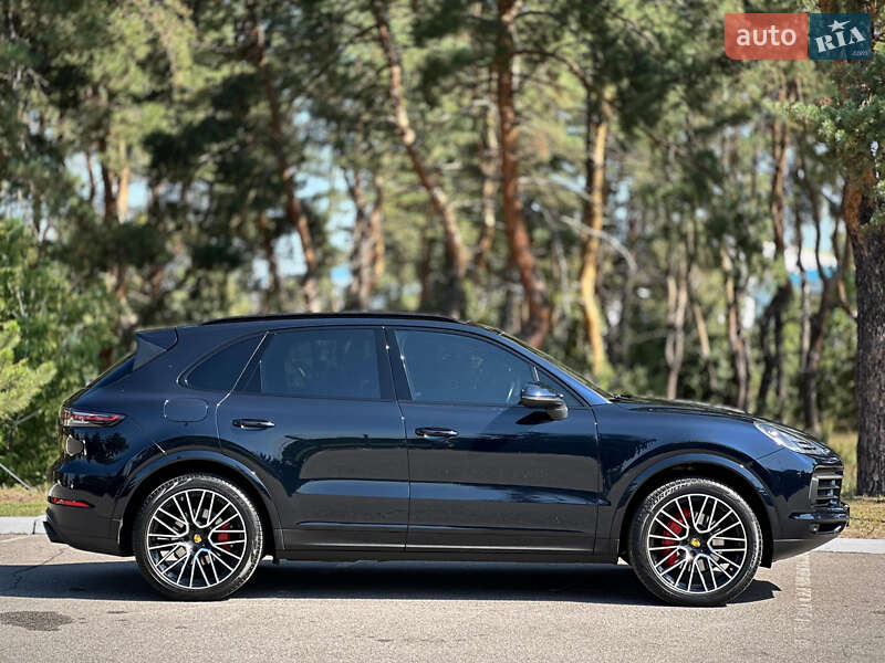 Позашляховик / Кросовер Porsche Cayenne 2019 в Києві