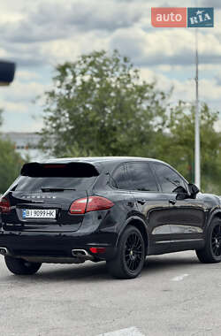 Внедорожник / Кроссовер Porsche Cayenne 2012 в 