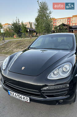 Внедорожник / Кроссовер Porsche Cayenne 2014 в 