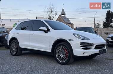 Позашляховик / Кросовер Porsche Cayenne 2014 в 