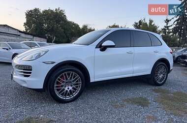Позашляховик / Кросовер Porsche Cayenne 2014 в 