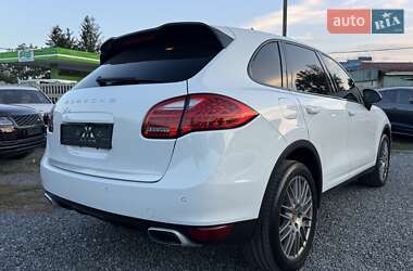 Позашляховик / Кросовер Porsche Cayenne 2014 в 