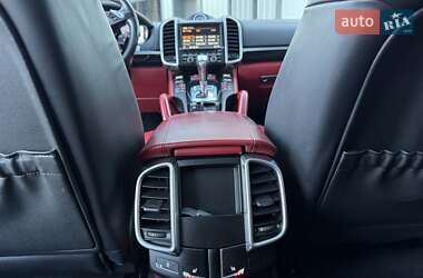 Позашляховик / Кросовер Porsche Cayenne 2014 в 