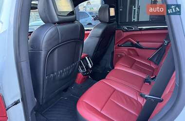 Позашляховик / Кросовер Porsche Cayenne 2014 в 