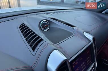 Позашляховик / Кросовер Porsche Cayenne 2014 в 