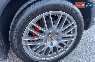 Позашляховик / Кросовер Porsche Cayenne 2014 в 