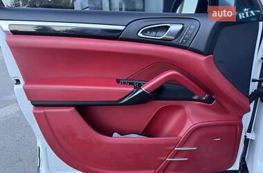 Позашляховик / Кросовер Porsche Cayenne 2014 в 