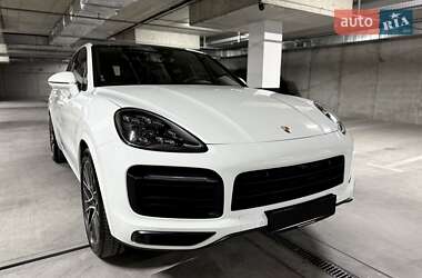Позашляховик / Кросовер Porsche Cayenne 2019 в 