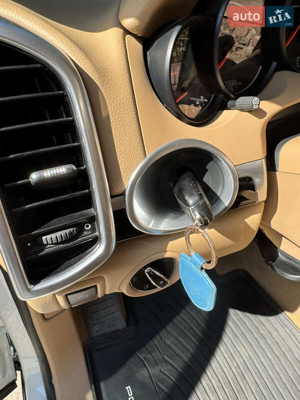 Внедорожник / Кроссовер Porsche Cayenne 2016 в Николаеве фото 18 Внедорожник / Кроссовер Porsche Cayenne 2016 в Николаеве