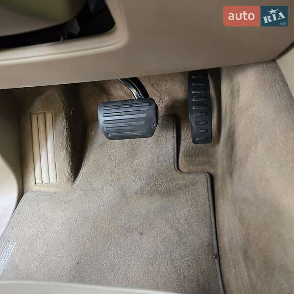 Внедорожник / Кроссовер Porsche Cayenne 2012 в Киеве