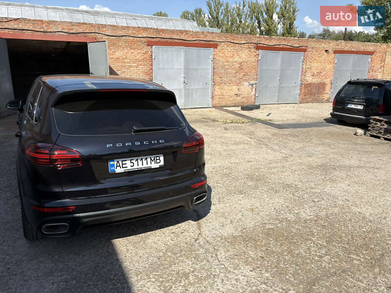 Позашляховик / Кросовер Porsche Cayenne 2017 в Дніпрі