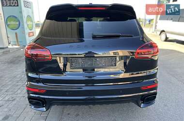 Позашляховик / Кросовер Porsche Cayenne 2014 в 
