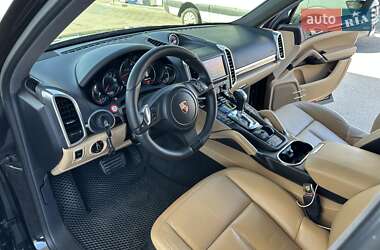 Позашляховик / Кросовер Porsche Cayenne 2014 в 