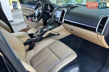 Позашляховик / Кросовер Porsche Cayenne 2014 в 