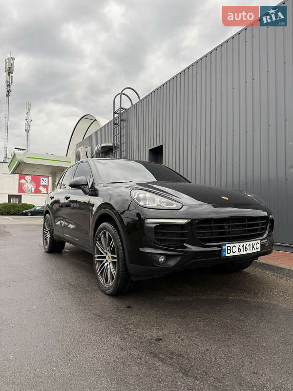 Внедорожник / Кроссовер Porsche Cayenne 2017 в Львове фото 31 Внедорожник / Кроссовер Porsche Cayenne 2017 в Львове