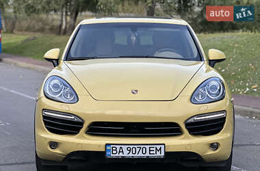 Позашляховик / Кросовер Porsche Cayenne 2010 в 