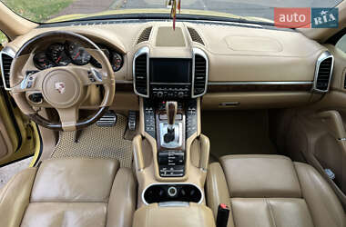 Позашляховик / Кросовер Porsche Cayenne 2010 в 