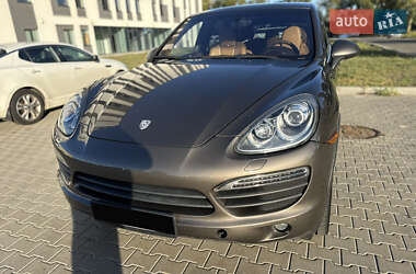 Внедорожник / Кроссовер Porsche Cayenne 2011 в 