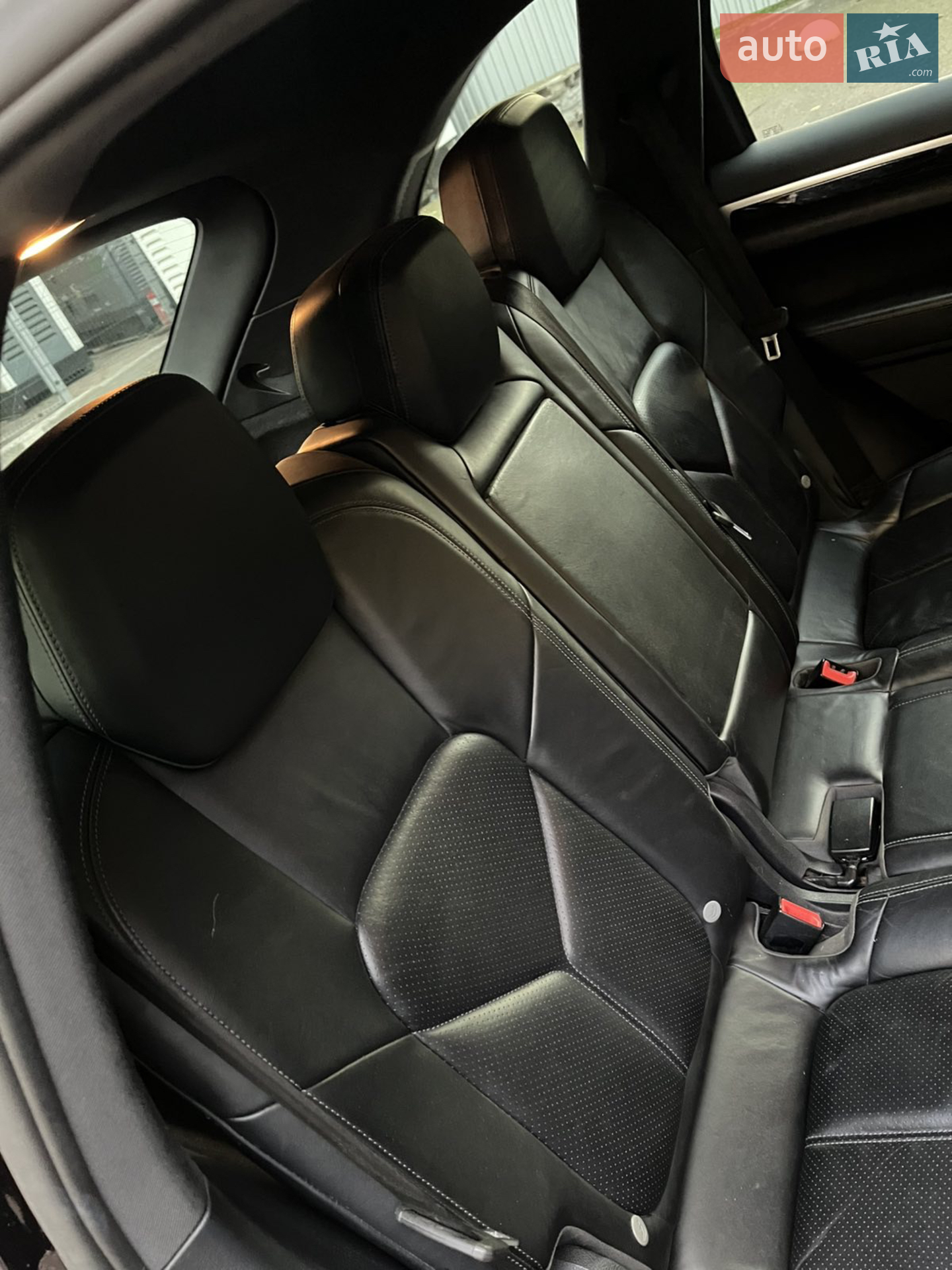 2011 Porsche Cayenne - мініатюра 4