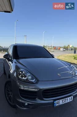Внедорожник / Кроссовер Porsche Cayenne 2015 в Днепре