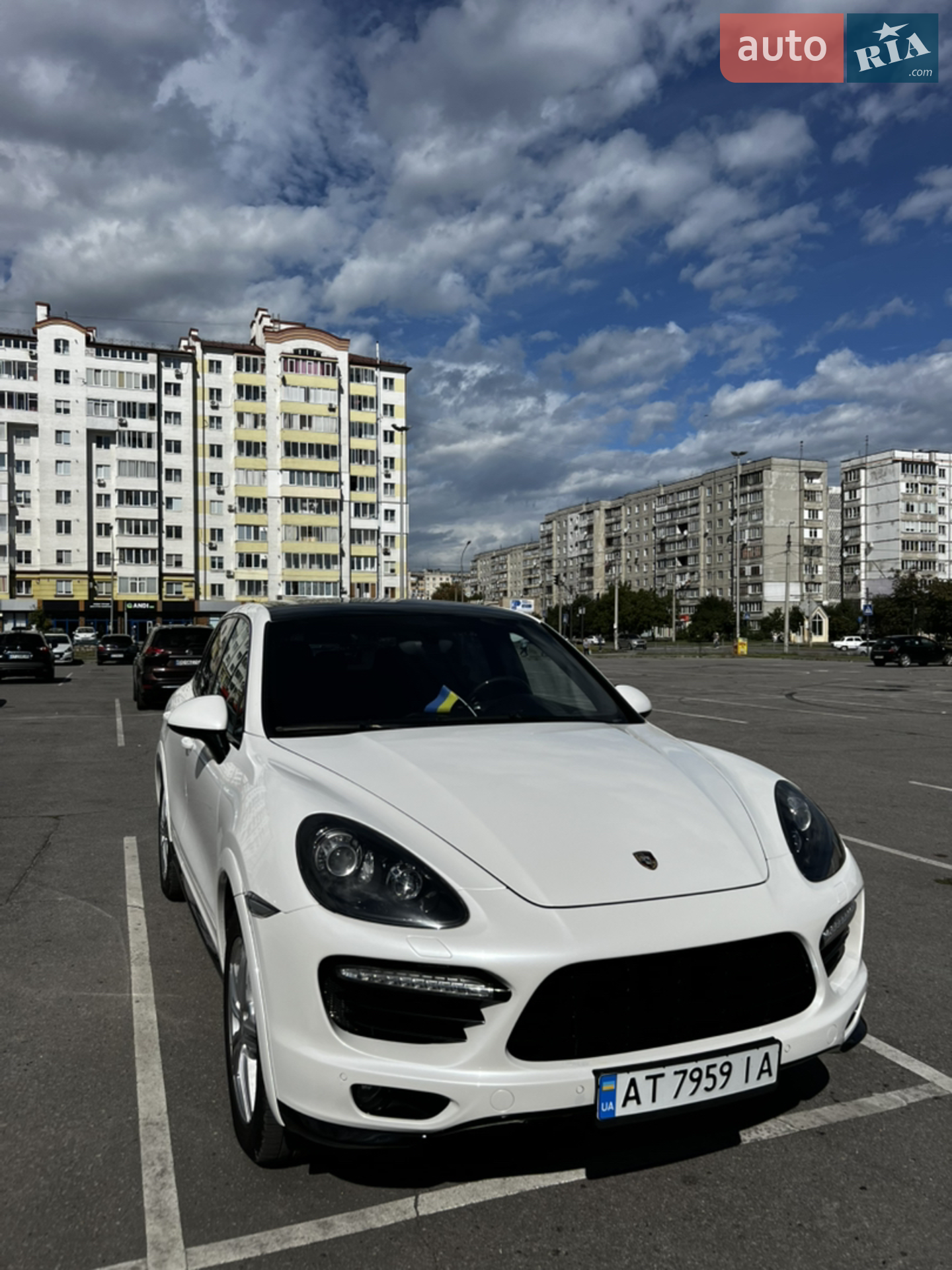2011 Porsche Cayenne - мініатюра 2