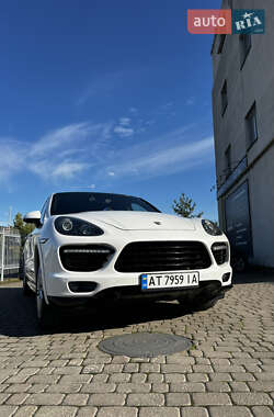 Внедорожник / Кроссовер Porsche Cayenne 2011 в 