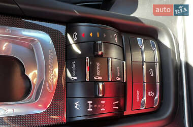 Внедорожник / Кроссовер Porsche Cayenne 2011 в 