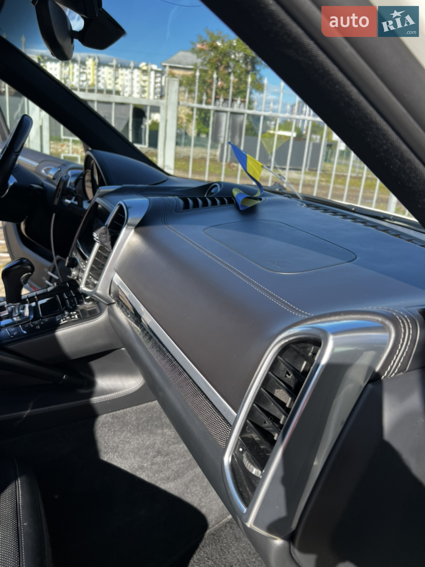 2011 Porsche Cayenne - мініатюра 31