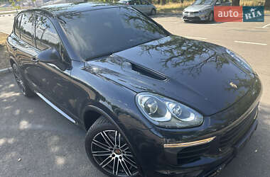Позашляховик / Кросовер Porsche Cayenne 2015 в 