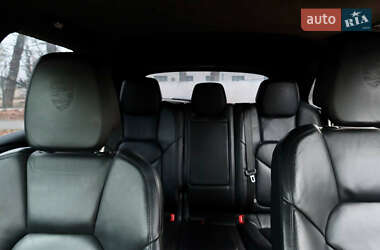 Внедорожник / Кроссовер Porsche Cayenne 2010 в 