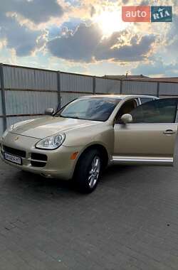 Внедорожник / Кроссовер Porsche Cayenne 2004 в Малине